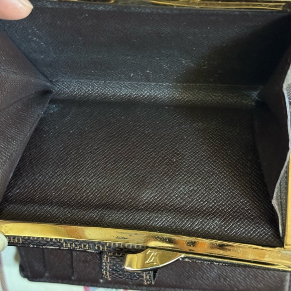 🍁SOLD🍁Louis Vuitton Damier Wallet - Picture 11 of 16
